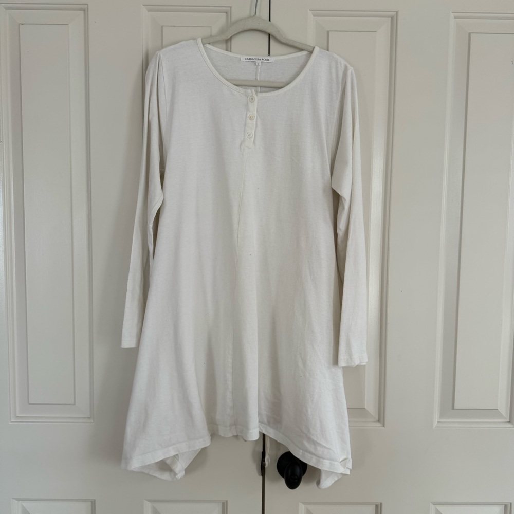 Cabbages & Roses White Long Sleeve Tunic Top